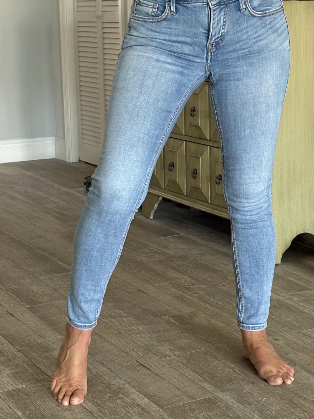 Women's Light Wash Skinny Jeans — High Stretch Slim Fit